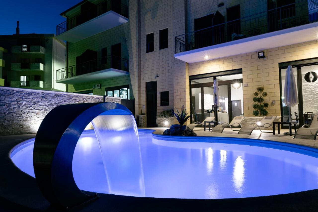 Couette-café Bisceglia 3*